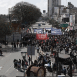 Corte de organizaciones sociales y piqueteras en el barrio de Liniers