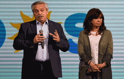 ¿Los Fernández juntos en un acto de campaña en Mataderos?