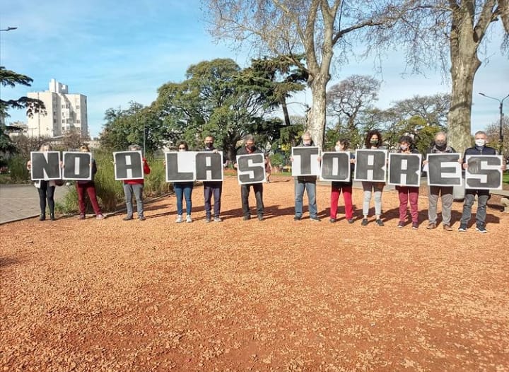 Vecinos de Villa Ortúzar realizan un festival en protesta a la construcción masiva de torres en el barrio