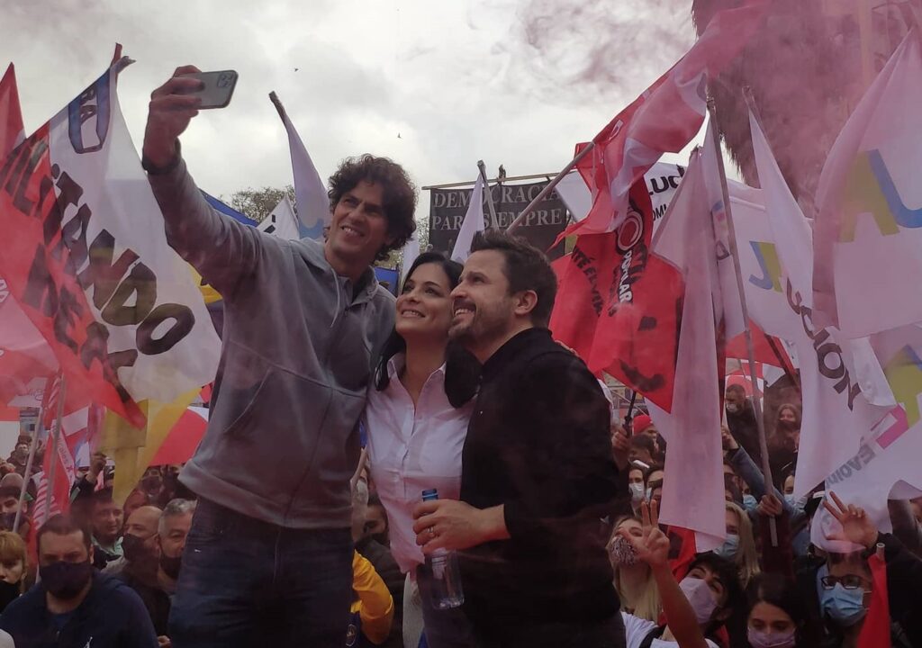 Tetaz y Lousteau cerraron la campaña de la UCR porteña en Plaza Houssay