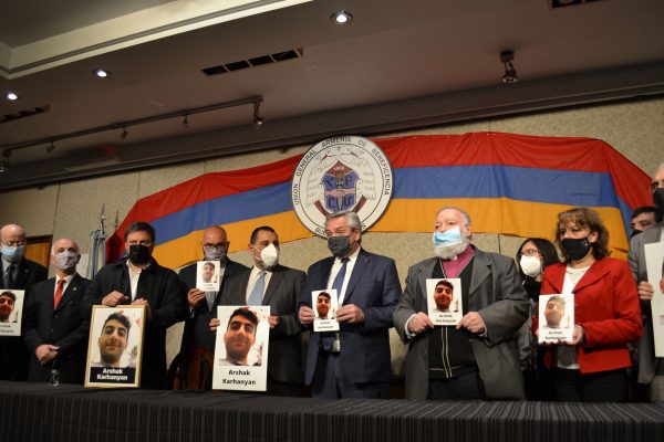 Alberto Fernández se reunió con la comunidad armenia por el policía de la Ciudad desaparecido desde 2019