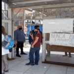 Docentes escracharon a funcionarios de Educación en Villa Soldati