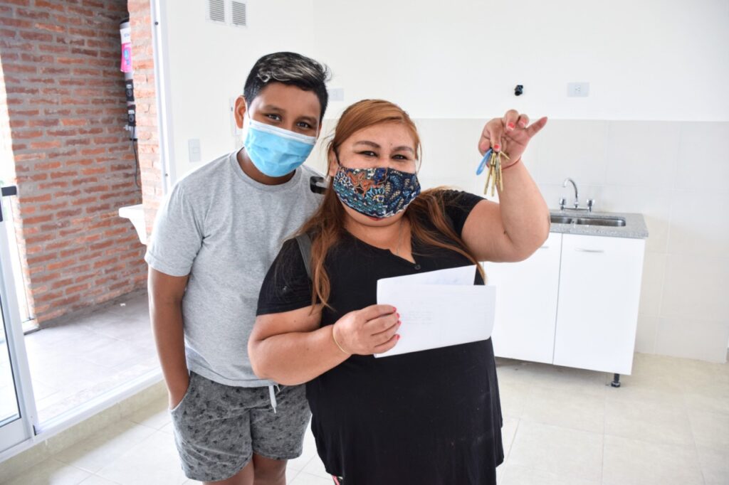 Más  de 550 familias se mudaron a las nuevas viviendas construidas en el Playón de Chacarita