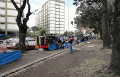 Feriantes de Parque Avellaneda denuncian que no los dejan trabajar