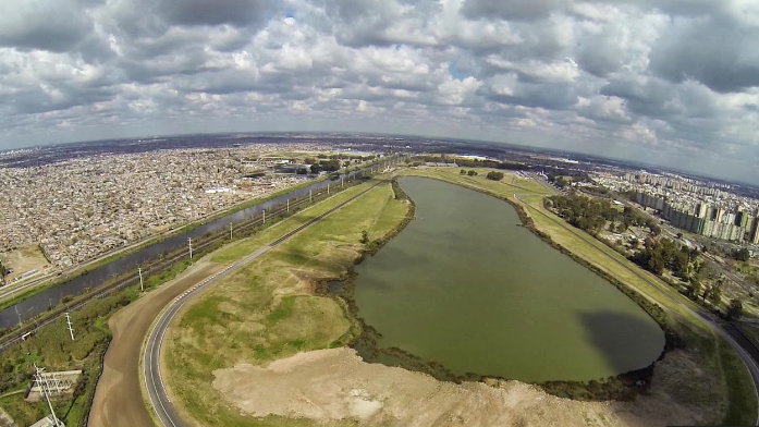 Vecinos denuncian contaminación en el Lago Soldati