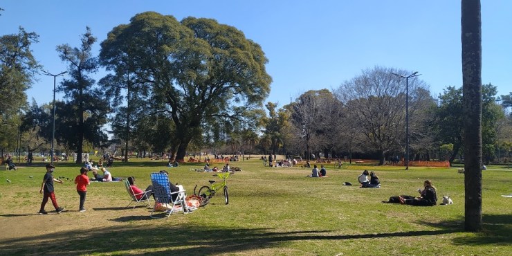 Día de la Primavera: reforzarán la seguridad y la limpieza en los parques Saavedra y General Paz