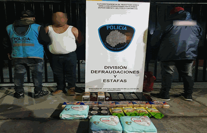 Compras fraudulentas con tarjetas apócrifas y robadas en Flores