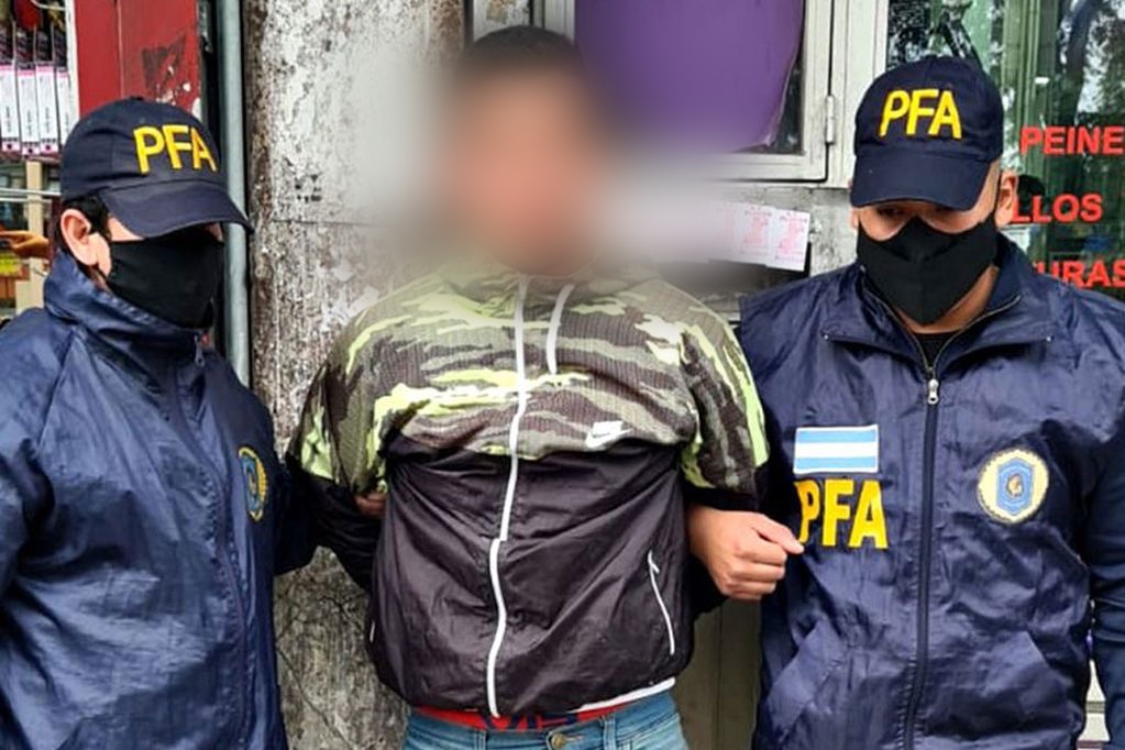 Detuvieron en Liniers a un presunto cómplice de Dumbo, caponarco del Complejo Mugica de Villa Lugano