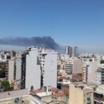 Incendio en una fábrica de solventes en Villa Diamante: el humo se vio desde diversos barrios porteños