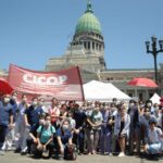 Trabajadores de la salud bonaerense marcharon e instalaron una carpa frente al Congreso por mejoras laborales