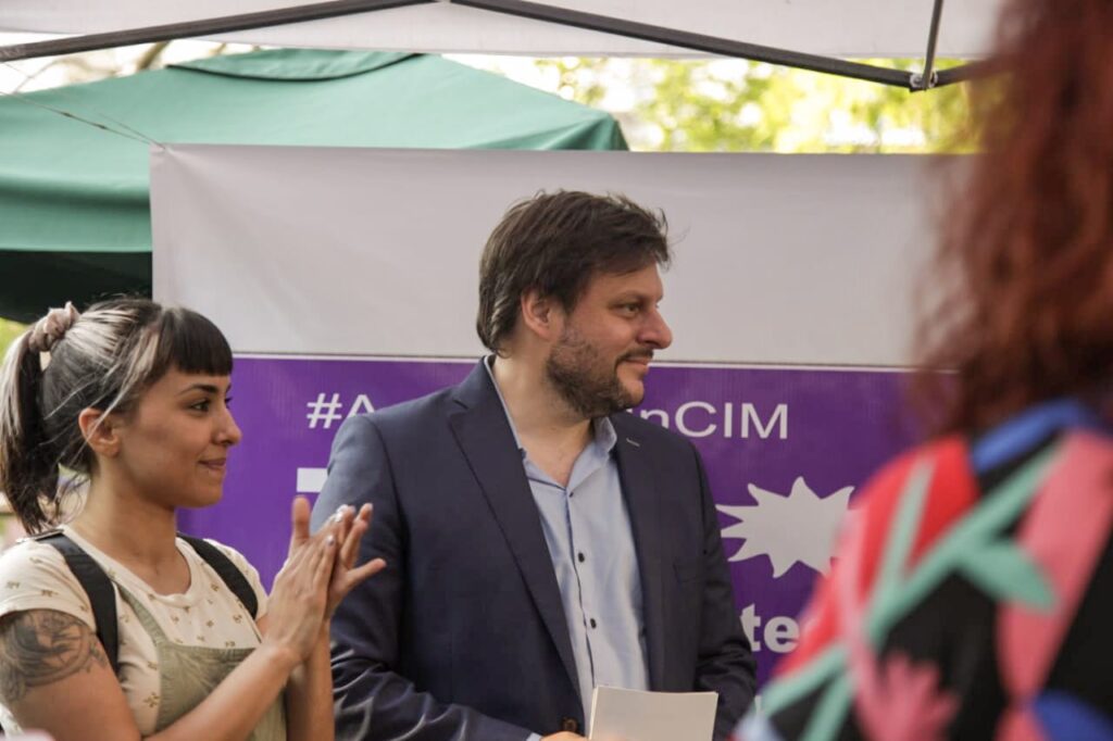 En medio de la campaña, Leandro Santoro se aisló preventivamente por ser contacto estrecho de coronavirus