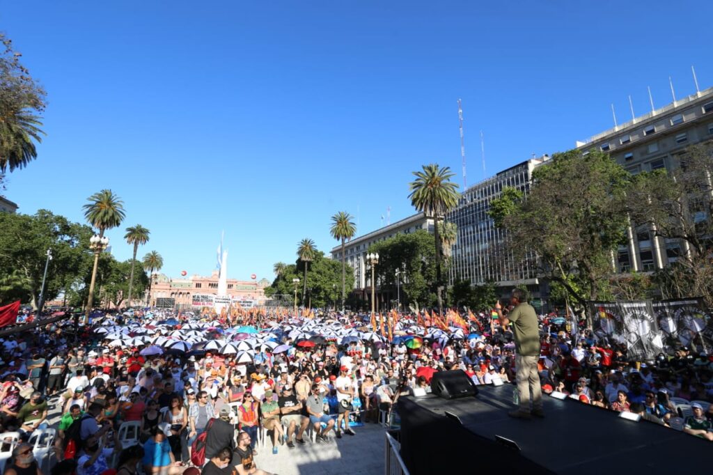 En un acto en Plaza de Mayo, candidatos del Partido Obrero celebraron el crecimiento del Frente de Izquierda