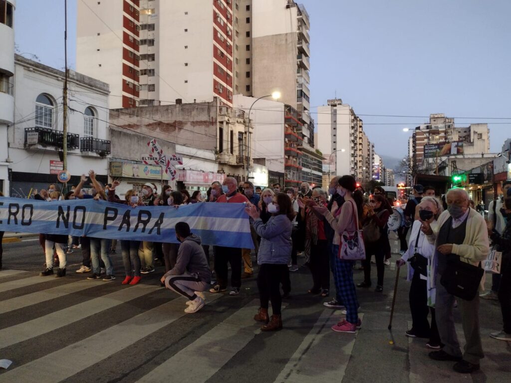 Vecinos reclamaron por la reapertura de las estaciones del tren San Martín cerradas desde hace cuatro años