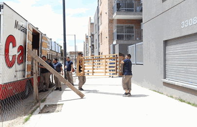 Mudanza de familias que vivían en situación de riesgo ambiental sobre la ribera del Riachuelo