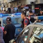 Apuñalaron a un mantero senegalés en Castelli y Bartolomé Mitre