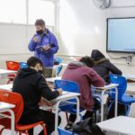 Se redujo un 75% el número de estudiantes que adeudan materias en secundarios públicos porteños