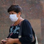 En la Ciudad, el tapaboca ya no será obligatorio al aire libre en lugares donde no haya concentración de personas