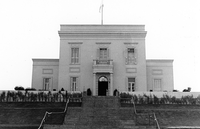 Colocación de la piedra fundamental de Casa Amarilla