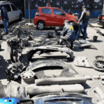 Allanan y clausuran un desarmadero ilegal de autos en La Boca