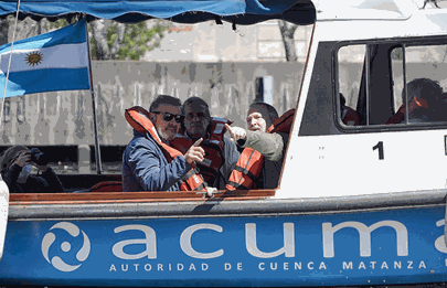 Navegaron por el Riachuelo el Juez Rodríguez y el titular de ACUMAR