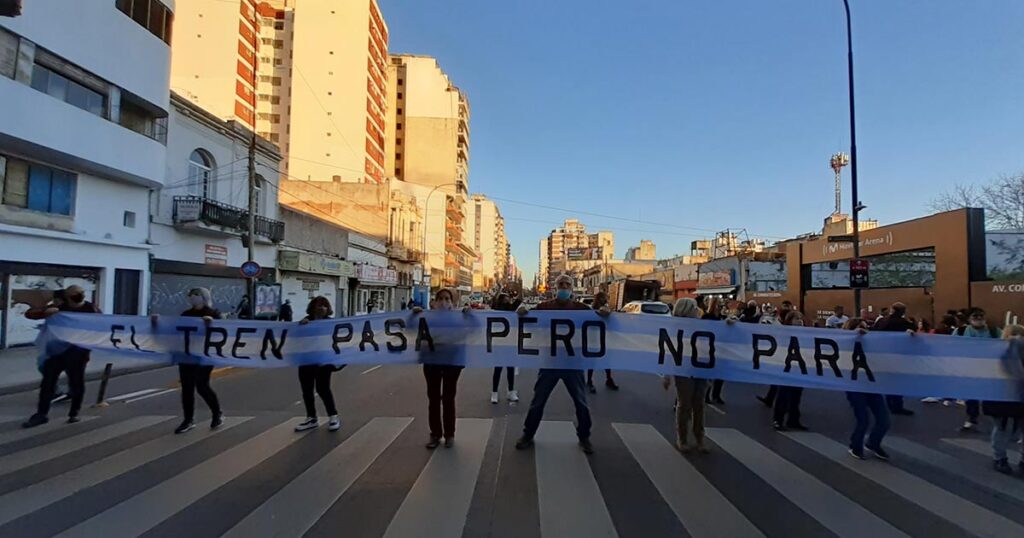 Vecinos de la Comuna 15 reclamaron por la terminación de la estación Villa Crespo del San Martín