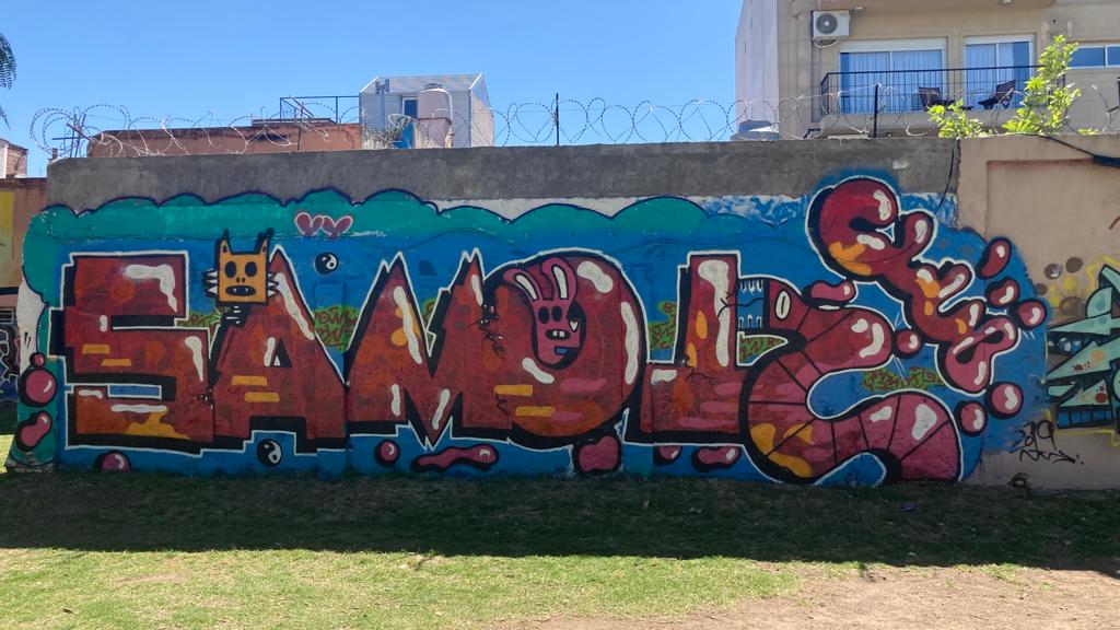 Un mural en Saavedra participa de un evento internacional de grafiti y NFT