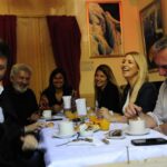 Alberto Fernández desayunó en Boedo con Santoro y la comunera Acuña