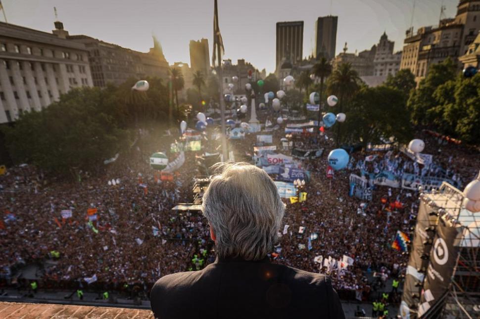 Plaza de Mayo: el Frente de Todos espera una marcha masiva, con Alberto Fernández como único orador