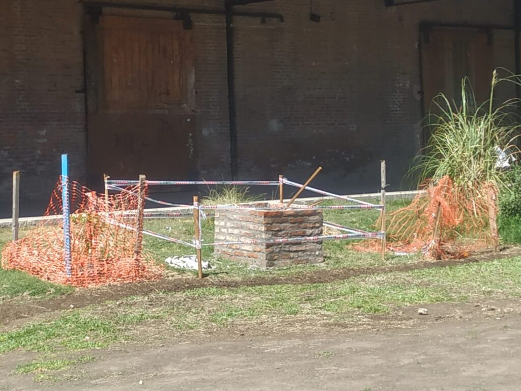 Parque de la Estación: colocarán una nueva placa en homenaje a las Abuelas de Plaza de Mayo, hecha por estudiantes del Cerámica 1