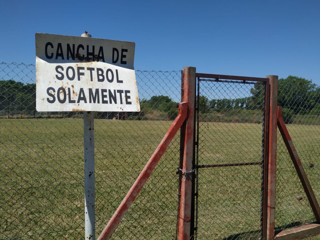 Cruce entre ASBA y el GCBA por la cancha de softbol del Parque Sarmiento: “No se dio de baja nada”