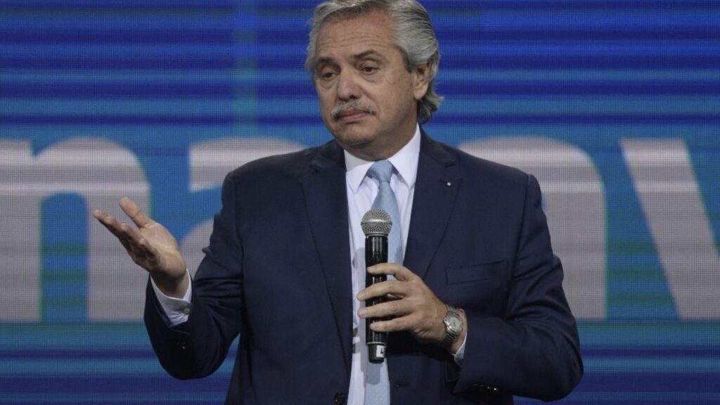 Alberto Fernández: “Llenemos la Plaza de Mayo y celebremos este triunfo como corresponde”