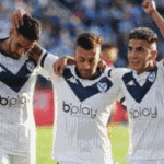 Vélez se llevó tres puntos de oro en la lucha por el ingreso a las copas