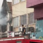 Se incendió una galería de Floresta: no hay heridos y hubo gran despliegue de bomberos y ambulancias