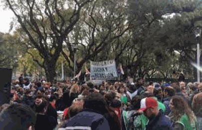 Organizaciones piqueteras se movilizan a la jefatura de gobierno porteño