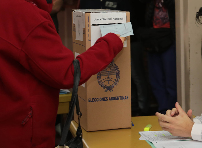 Elecciones en Balvanera y San Cristóbal: Juntos, 43%; Todos, 27%; Libertarios, 17%; FIT, 8%