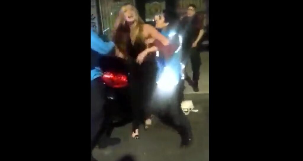 “No me toques, no me gustan las negras”: denuncian a la mujer que discriminó a una policía de la Ciudad