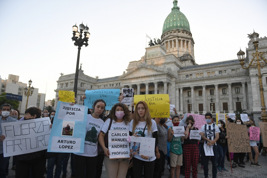 La familia del playero golpeado por un adolescente marchó al Congreso para exigir Justicia