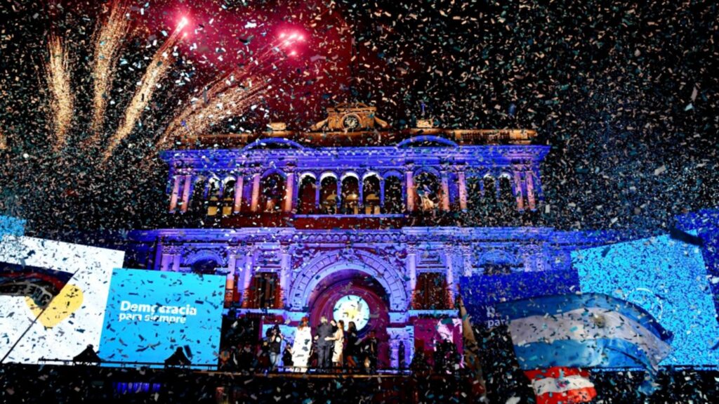 Nación convoca a un acto en Plaza de Mayo a 38 años de la restauración democrática