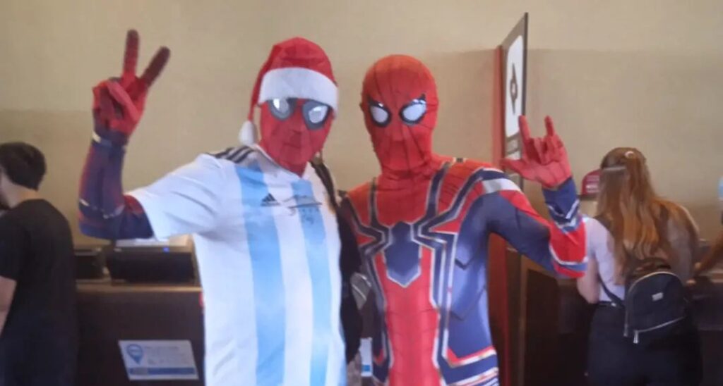 En el cine del Dot continúa el furor por Spider-Man: No Way Home y los espectadores asisten disfrazados