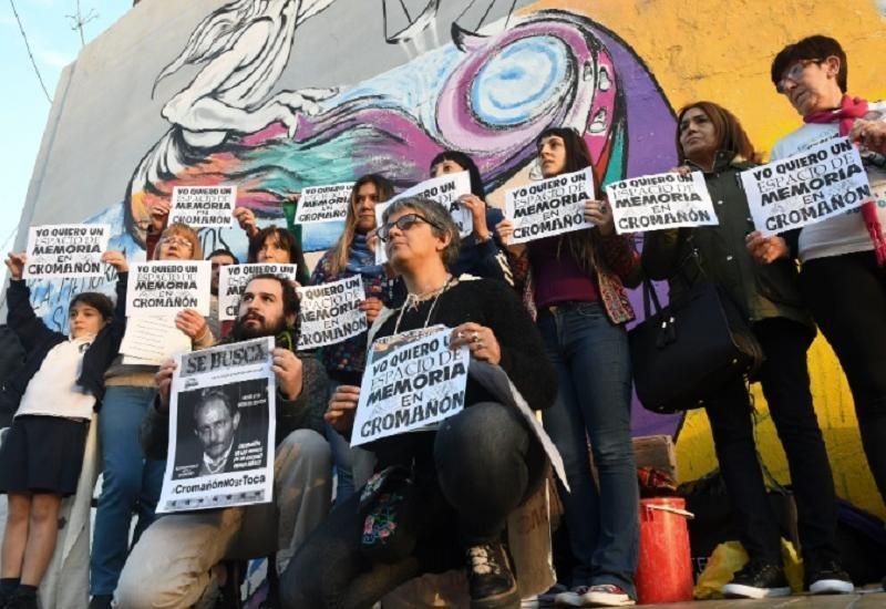 Movilización de Plaza de Mayo a Once, a 17 años de la Tragedia de Cromañón: “Las zapatillas siguen marchando”