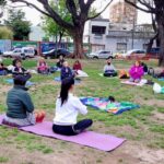 Convocan a un encuentro de yoga gratuito en Parque Sarmiento