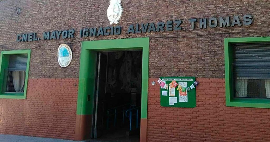 Comuna 15: Las familias del Álvarez Thomas recuperan su Cooperadora