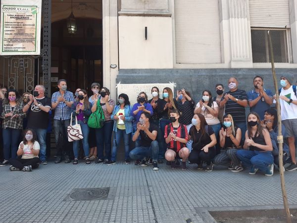 Mariano Moreno: “Dos escuelas, dos edificios”