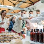 Cooperativas y empresas celebran evento de compras sustentables en el Parque de la Estación