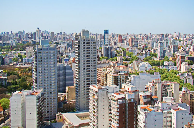 Cuáles son los cinco barrios porteños con el metro cuadrado más caro y el más barato