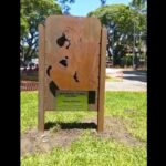 Villa Urquiza: colocaron un monumento a Pil Trafa en la Plaza Echeverría, por impulso de familiares y seguidores