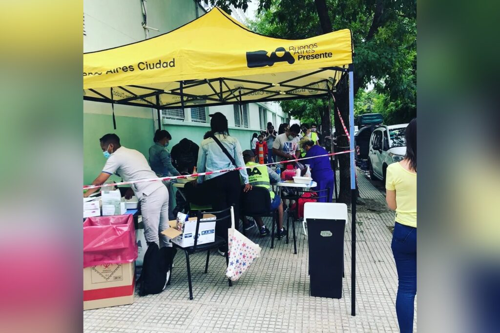 Coronavirus en Saavedra: nuevo operativo de vacunación para menores de 12 a 17 años frente al CeSAC 27