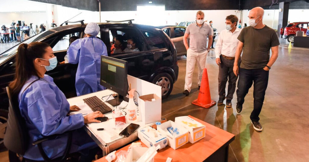 La Ciudad adelanta la aplicación de la tercera dosis al quinto mes de la segunda