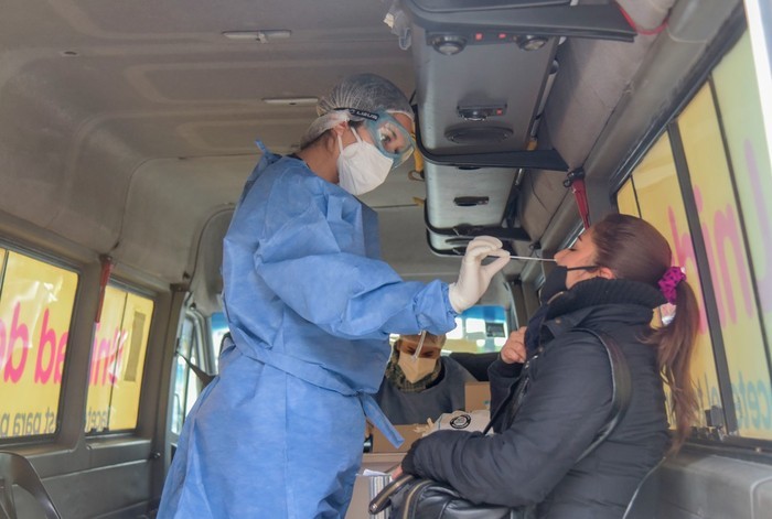 Desde hoy hay que pedir turno para los 5 grandes centros de testeos