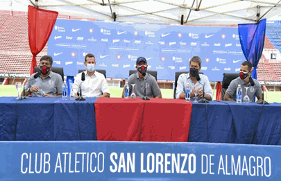Pedro Troglio ya entrena en el Bajo Flores